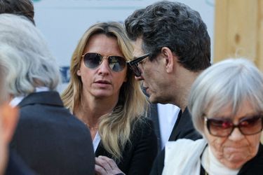 Marc Lavoine et son ex-femme Sarah Poniatowski aux obsèques de la chanteuse Régine au Crematorium du cimetière du Père-Lachaise à Paris. Le 9 mai 2022.