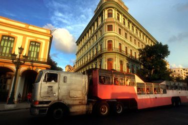 L’hôtel Saratoga de La Havane a marqué l&#039;histoire de la capitale cubaine, accueillant des artistes dans les années 30 puis de riches vacanciers à partir de 2005.