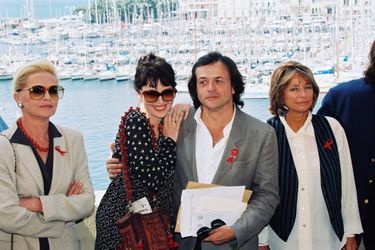 Isabelle Adjani, Virna Lisi, Patrice Chereau et Danielle Thompson au Festival de Cannes en 1994, pour le film &quot;La Reine Margot&quot;.