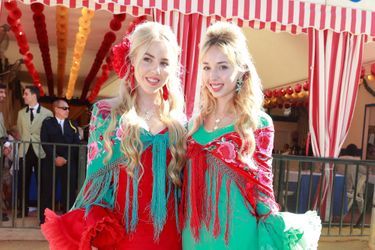 Les princesses Maria Carolina et Maria Chiara de Bourbon des Deux Siciles à la Feria de Séville, le 6 mai 2022