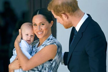 Archie Mountbatten-Windsor avec ses parents le duc et la duchesse de Sussex lors d&#039;une visite en Afrique du Sud, en septembre 2019. 