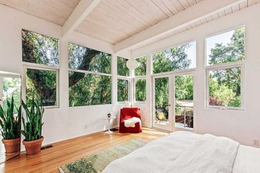La villa d&#039;Emily Ratajkowski, située dans le quartier d&#039;Echo Park à Los Angeles, est en vente. 