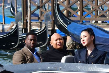 Kevin Hart, Kim Yoon Ji et Jacob Batalon sur le tournage du film «Lift», à Venise, le 11 et 12 mai 2022.