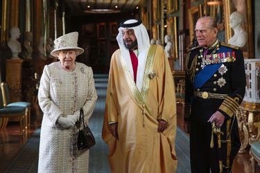 Lors d&#039;une visite du président des Emirats arabes unis cheikh Khalifa ben Zayed Al-Nahyane au château de Windsor, en 2013.