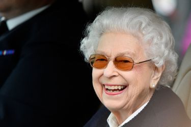 La reine Elizabeth II enjouée au Royal Windsor Horse Show, le 13 mai 2022