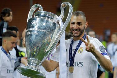 Karim Benzema célèbre la victoire du Real Madrid face à l'Atletico Madrid pour la finale de la Champions League, 2016