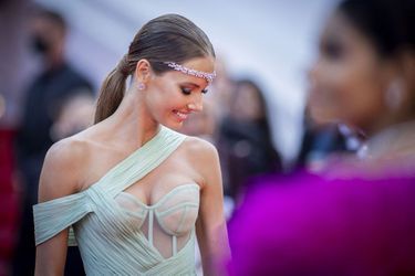 Amandine Petit lors du tapis rouge de la cérémonie d&#039;ouverture du 75e Festival de Cannes.