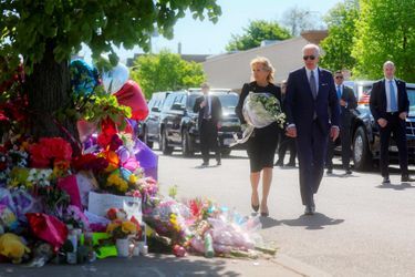 Joe et Jill Biden se sont rendus à Buffalo, où ils ont rendu hommage aux 10 victimes de l&#039;attentat raciste commis ce week-end, le 17 mai 2022.