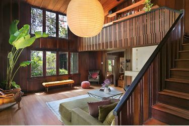 Anya Taylor-Joy s&#039;est achetée une villa dans le célèbre quartier d&#039;Hollywood Hills à Los Angeles, pour la modique somme de 2,3 millions de dollars.