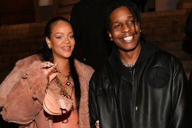 Rihanna et A$AP Rocky au défilé Off-White automne/hiver 2022-2023, lors de la Fashion Week de Paris, le 28 février 2022.