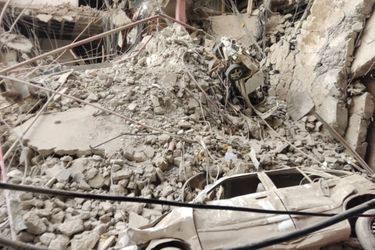 Un immeuble de dix étages s&#039;est partiellement effondré lundi à Abadan, dans la province du Khouzestan dans le sud-ouest de l&#039;Iran.