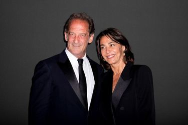 Vincent Lindon et sa compagne Cécile Duffau lors de la soirée «Women In Motion» par Kering, au Château de la Castres, à Cannes, le 22 mai 2022.