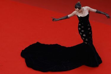 Cara Delevingne - Montée des marches du film «L&#039;Innocent» au Festival de Cannes, le 24 mai 2022. 