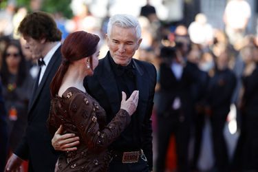 Baz Luhrmann, Priscilla Presley - Montée des marches du film «Elvis» au Festival de Cannes, le 25 mai 2022. 