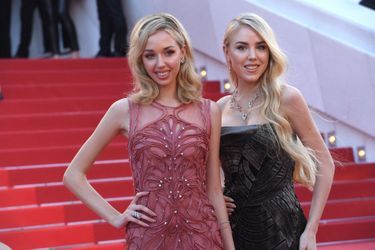 Les princesses Maria Chiara et Maria Carolina de Bourbon des Deux Siciles au Festival de Cannes, le 25 mai 2022