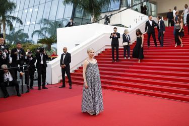 Michelle Williams (enceinte) - Montée des marches du film «Showing Up» au Festival de Cannes, le 27 mai 2022. 