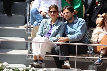 Alma Jodorowski et Felix De Givry dans les tribunes de Roland Garros, le week-end du 28 et 29 mai 2022, à Paris.