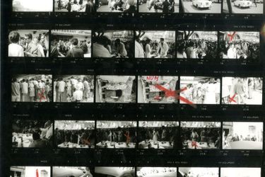 Planche contact issue du reportage de Jean-Pierre Biot lors du 15ème Festival de Cannes du 7 au 23 mai 1962, telle qu'elle est aujourd'hui conservée aux archives photo de Paris-Match
