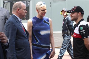 Le prince Albert de Monaco et son épouse la princesse Charlene au Grand Prix de Monaco, le 28 mai 2022.