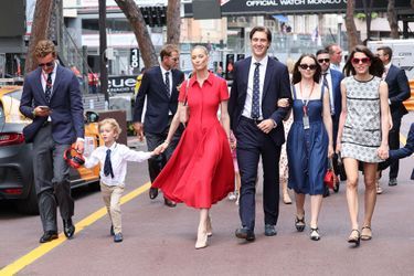 Pierre Casiraghi et sa femme Beatrice Borromeo avec leur fils Francesco, la princesse Alexandra de Hanovre et son compagnon Sylvester Strautmann, Charlotte Casiraghi au Grand Prix de Formule 1 de Monaco, le 29 mai 2022. 