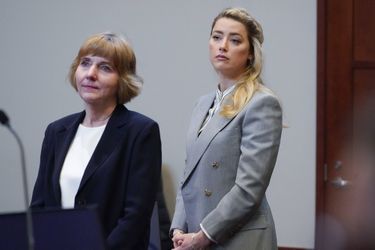 Amber Heard lors de son procès contre son ex-mari Johnny Depp au tribunal de Fairfax, le 27 mai 2022.
