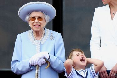 La reine Elizabeth II et le prince Louis.