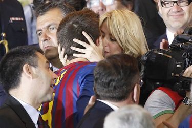 Shakira et Gerard Piqué à la loge royale du stade Vicente Calderon lors de la finale de football de la Coupe du Roi entre le FC Barcelone et l'Athletic Bilbao qui s'est tenue à Madrid, le 25 mai 2012.