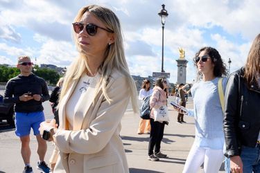La soeur de Rafael Nadal, sur le pont Alexandre III, à Paris, le 6 juin 2022.