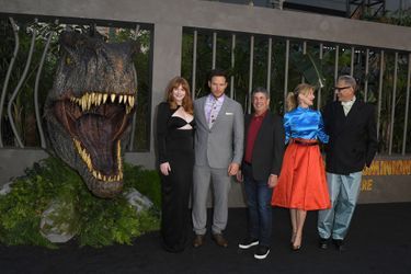Bryce Dallas Howard, Chris Pratt, Laura Dern et Jeff Goldblum à l'avant-première de «Jurassic World Dominion», à Hollywood, en Californie, le 6 juin 2022.
