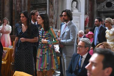Tatiana Santo Domingo, Charlotte Casiraghi et son mari Dimitri Rassam à un mariage à la basilique San Lorenzo in Lucina à Rome, le 4 juin 2022. 