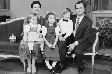 La princesse Madeleine de Suède avec ses parents, sa sœur et son frère, le 14 décembre 1983