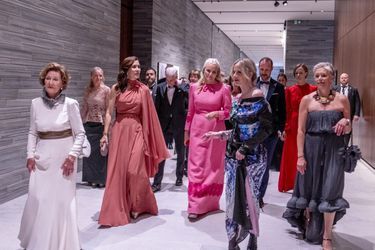 La reine Sonja de Norvège avec le prince Haakon et la princesse Mette-Marit et la princesse Mary de Danemark au Musée national de Norvège à Oslo, le 10 juin 2022