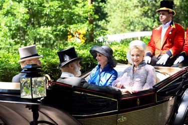 Le duc Richard de Gloucester et le prince Michael de Kent, cousins de la reine Elizabeth II, avec leurs femmes Birgitte et Marie-Christine au Royal Ascot, le 14 juin 2022