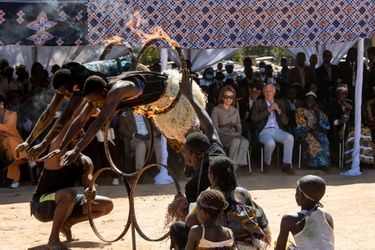 La reine Mathilde et le roi des Belges Philippe dans le village de Katanga au Congo, le 11 juin 2022
