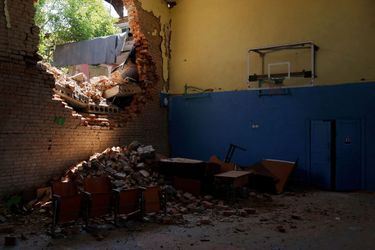 Un gymnase détruit dans la région de Mykolaiv, Ukraine le 13 juin 2022.