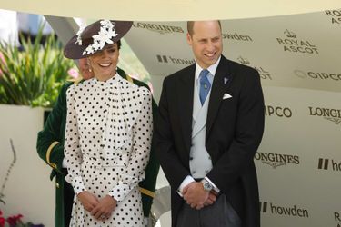 Kate Middleton et le prince William aux courses du Royal Ascot, le 17 juin 2022.