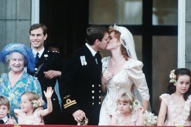 Le baiser d'Andrew d'York à Sarah Ferguson lors de leur mariage le 23 juillet 1986.