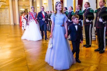 La princesse Estelle et le prince Oscar de Suède suivis de leurs parents la princesse héritière Victoria et le prince Daniel à Oslo, le 17 juin 2022