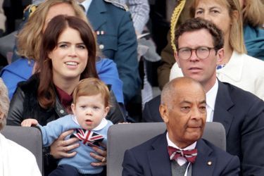 La princesse Eugenie d’York et Jack Brooksbank avec leur fils August à Londres, le 5 juin 2022