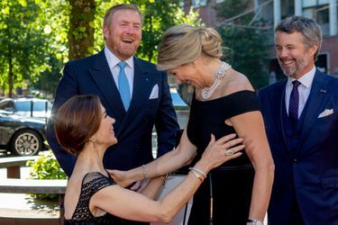 La reine Maxima et le roi Willem-Alexander des Pay-Bas avec la princesse Mary et le prince héritier Frederik, à La Haye le 20 juin 2022