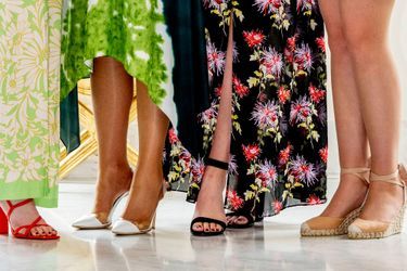 Les chaussures de la princesse Alexia, de la reine Maxima et des princesses Catharina-Amalia et Ariane des Pays-Bas, le 24 juin 2022