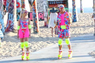 Margot Robbie et Ryan Gosling sur le tournage du film "Barbie" à Los Angeles, le 27 juin 2022.
