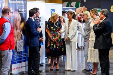 Jill Biden, ses petites filles Maisy et Finnegan, et la reine Letizia d'Espagne à Madrid, le 28 juin 2022.
