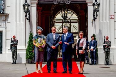 La reine Maxima et le roi Willem-Alexander des Pays-Bas avec le chancelier fédéral et son épouse à Vienne, le 29 juin 2022