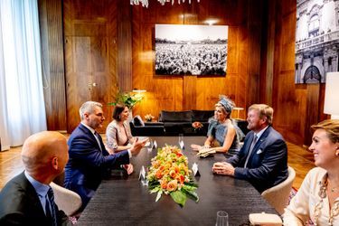 La reine Maxima et le roi Willem-Alexander des Pays-Bas avec le chancelier fédéral autrichien à Vienne, le 29 juin 2022
