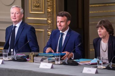 Emmanuel Macron lors du premier conseil des ministres du gouvernement Borne II. 