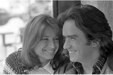 Danièle Thompson et son compagnon Albert Koski en juin 1977. Le couple se mariera en 2012.