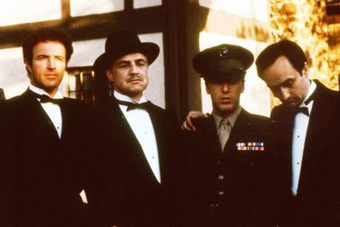 James Caan, Marlon Brando, Al Pacino, John Cazale dans "Le Parrain" en 1972. 