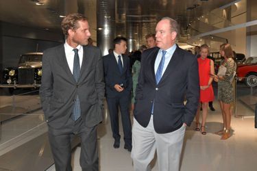 Le prince Albert II de Monaco avec son neveu Andrea Casiraghi à Monaco, le 7 juillet 2022