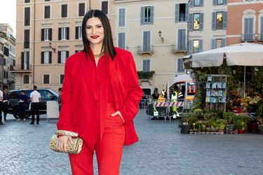 Laura Pausini lors du défilé Valentino haute couture automne-hiver 2022-2023 à Rome, le 8 juillet 2022. 